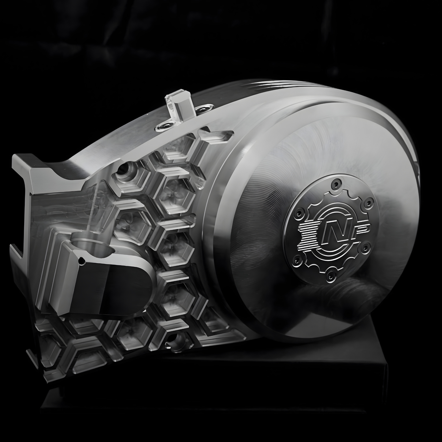 Für M53/M54 Seitendeckel "High Performance" Rechts (17600)